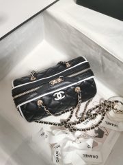 Chanel Chain Bag - Image 3
