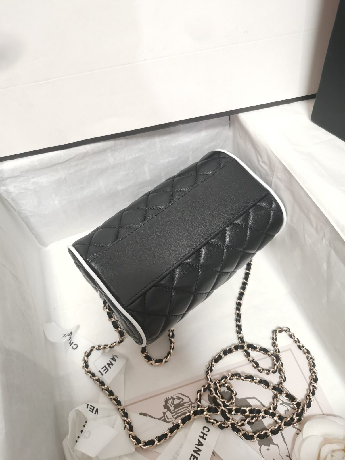 Chanel Chain Bag - Image 5