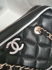 Chanel Chain Bag - Image 6