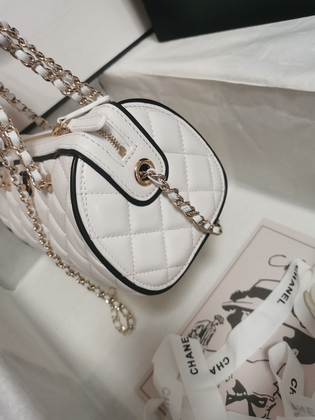 Chanel chain bag - Image 3