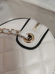 Chanel chain bag - Image 6