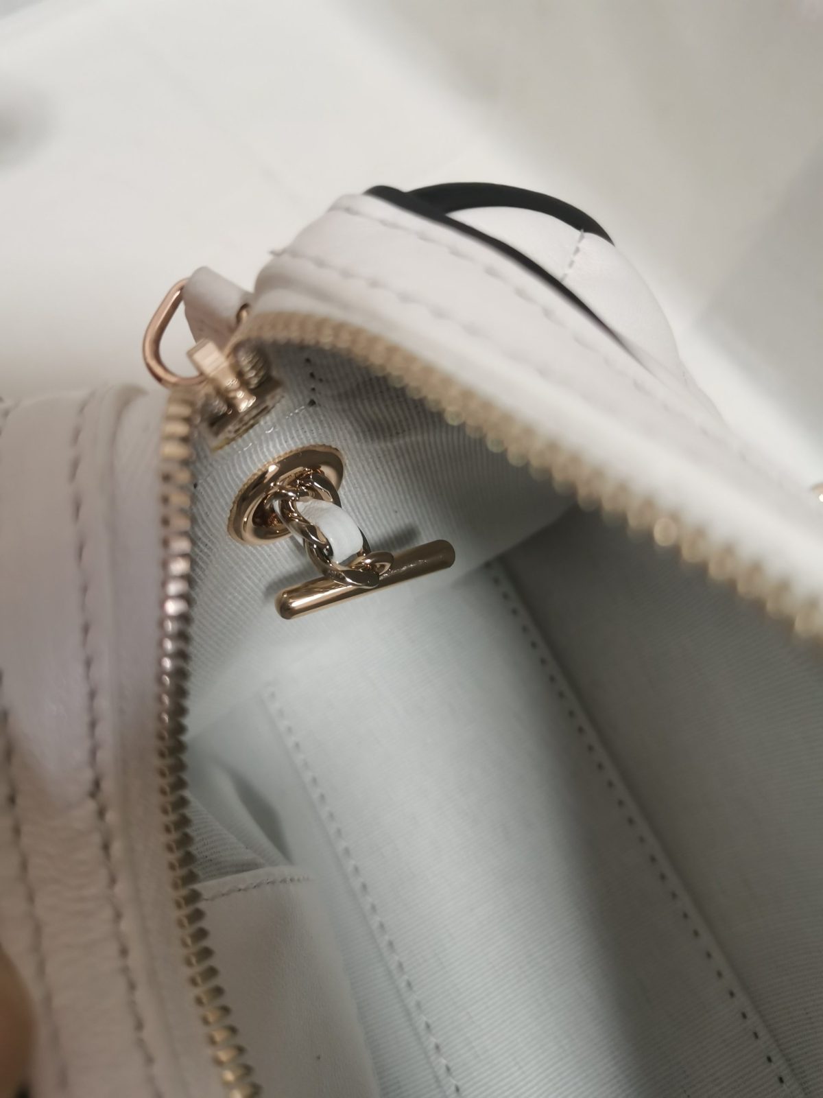 Chanel chain bag - Image 9