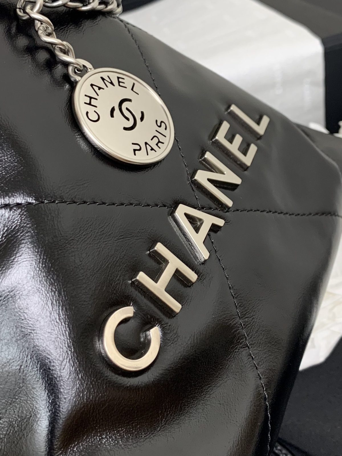 Chanel Mini 22bag - Image 5