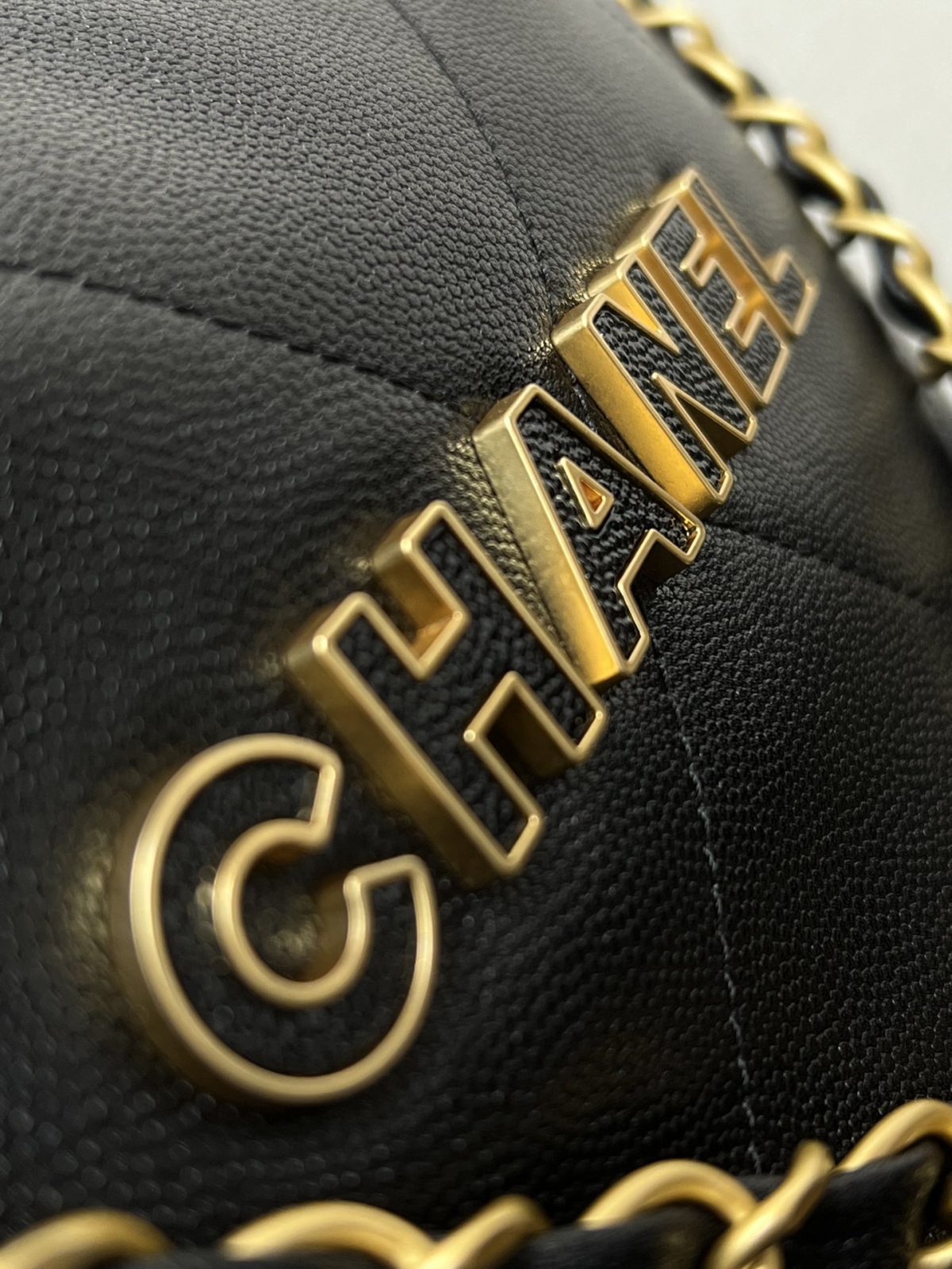 Chanel 22 Shopping Bag - Image 3