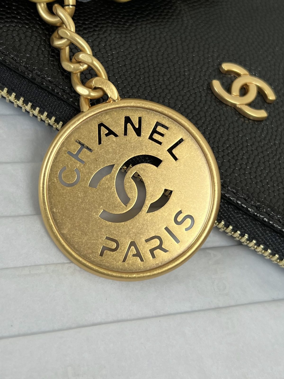 Chanel 22 Shopping Bag - Image 7