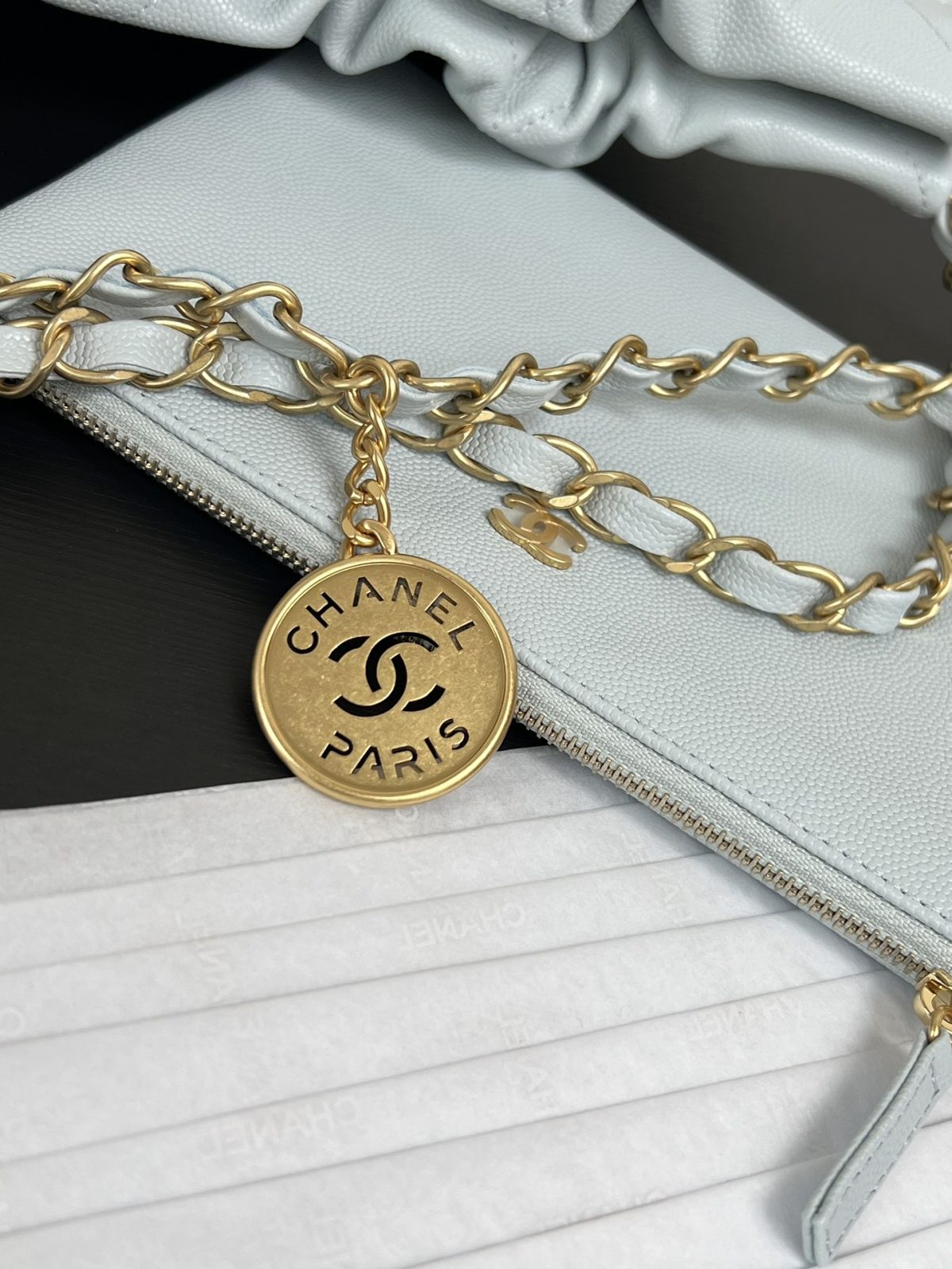 Chanel 22 Shopping Bag - Image 6