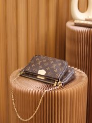 LV 𝙈𝙐𝙇𝙏𝙄 𝙋𝙊𝘾𝙃𝙀𝙏𝙏𝙀 bag - Image 8