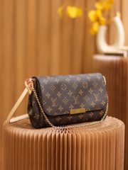 LV 𝐅𝐀𝐕𝐎𝐑𝐈𝐓𝐄 Bag - Image 3