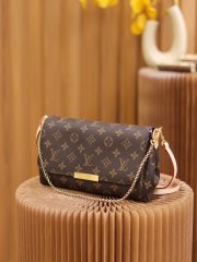 LV 𝐅𝐀𝐕𝐎𝐑𝐈𝐓𝐄 Bag - Image 6