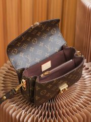 LV 𝐏𝐨𝐜𝐡𝐞𝐭𝐭𝐞 𝐌é𝐭𝐢𝐬 𝐄𝐚𝐬𝐭 𝐖𝐞𝐬𝐭 Bag - Image 9