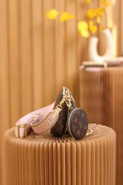 LV 𝙈𝙐𝙇𝙏𝙄 𝙋𝙊𝘾𝙃𝙀𝙏𝙏𝙀 Bag - Image 9