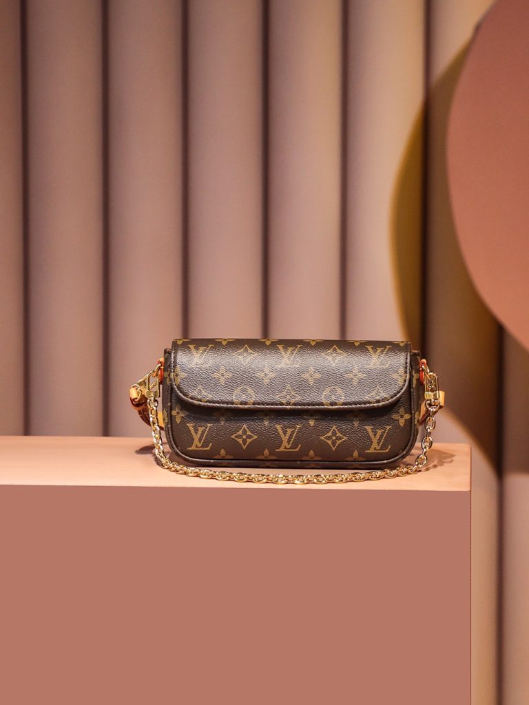 LV 𝐖𝐀𝐋𝐋𝐄𝐓 𝐎𝐍 𝐂𝐇𝐀𝐈𝐍 𝐈𝐕𝐘 Bag photo review