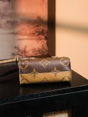 LV Onthego BB - Image 10