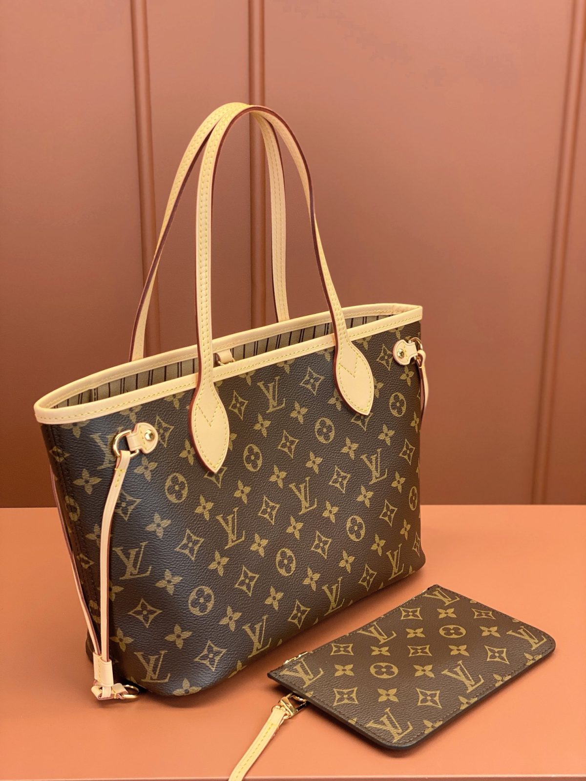 LV Neverfull Bag - Image 4