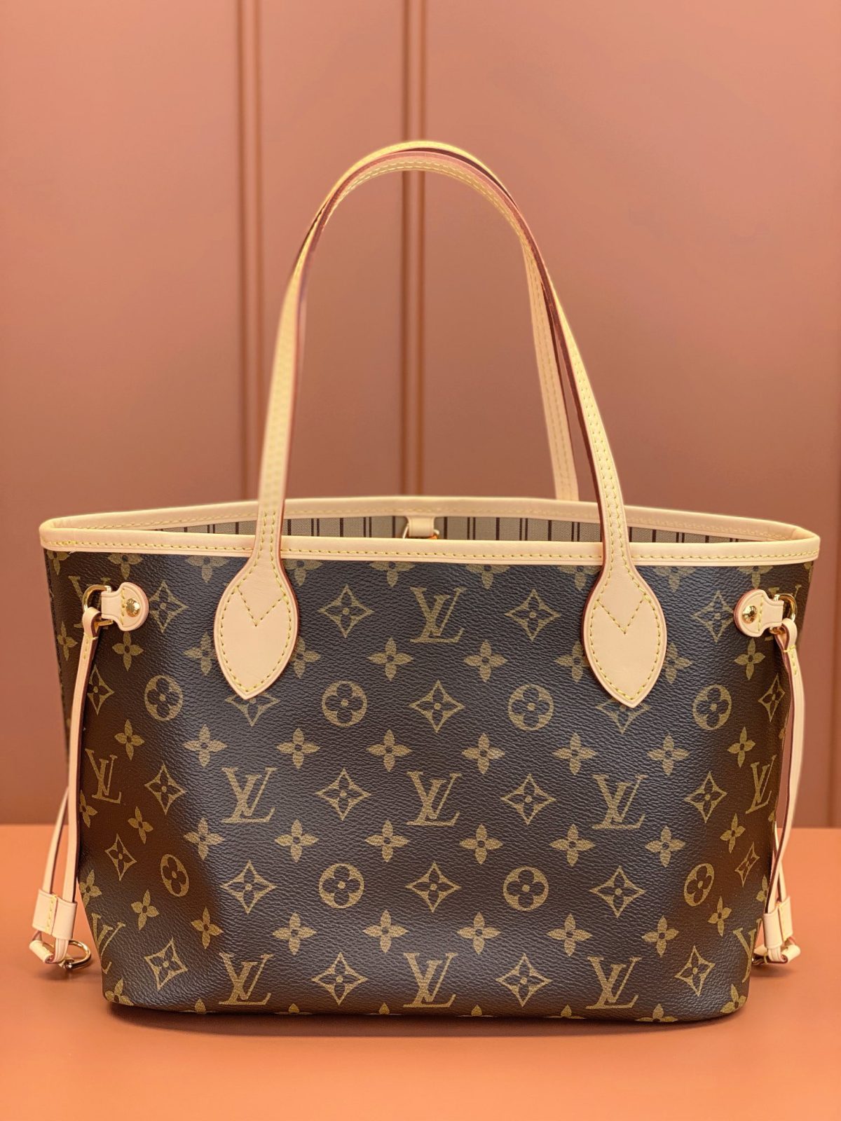 LV Neverfull Bag - Image 3