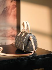 LV 𝐍𝐀𝐍𝐎 𝐒𝐏𝐄𝐄𝐃𝐘 Bag - Image 5