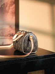 LV 𝐍𝐀𝐍𝐎 𝐒𝐏𝐄𝐄𝐃𝐘 Bag - Image 7