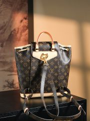 LV 𝐌𝐎𝐍𝐓𝐒𝐎𝐔𝐑𝐈𝐒 Backpack - Image 4