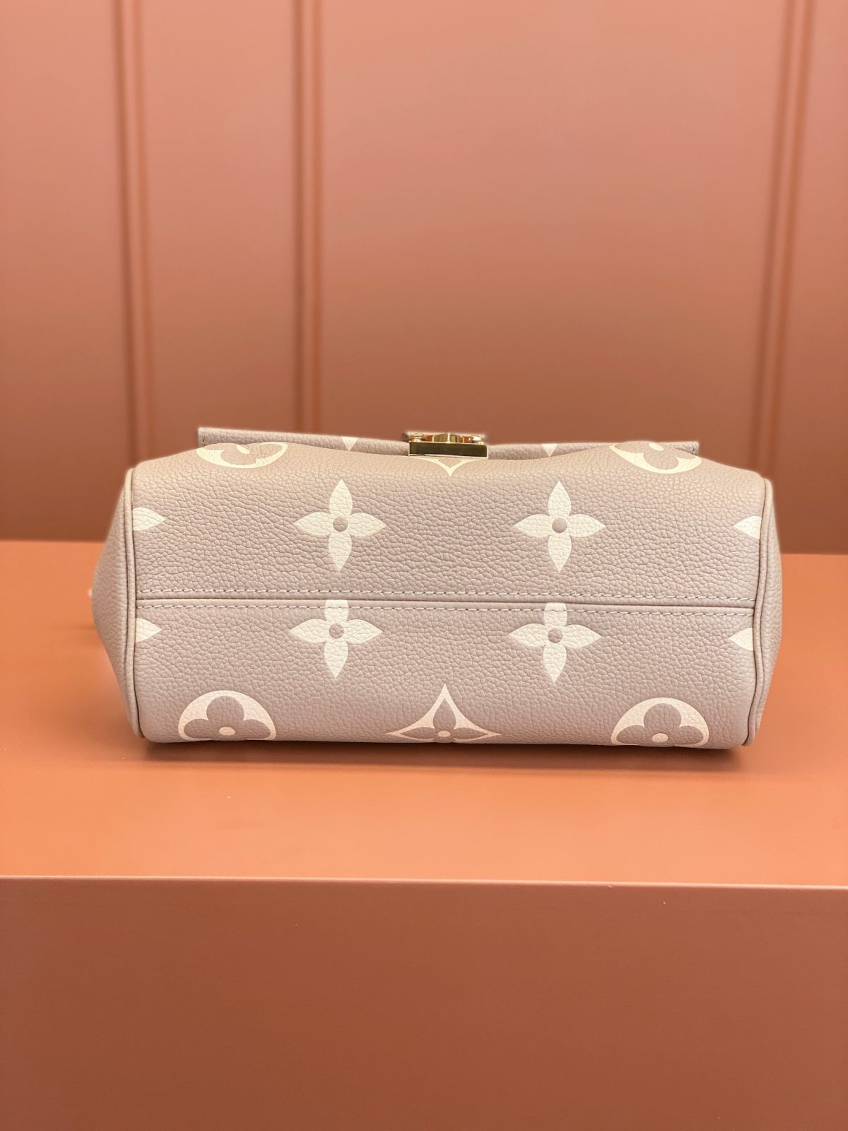LV FAVORITE Bag - Image 3
