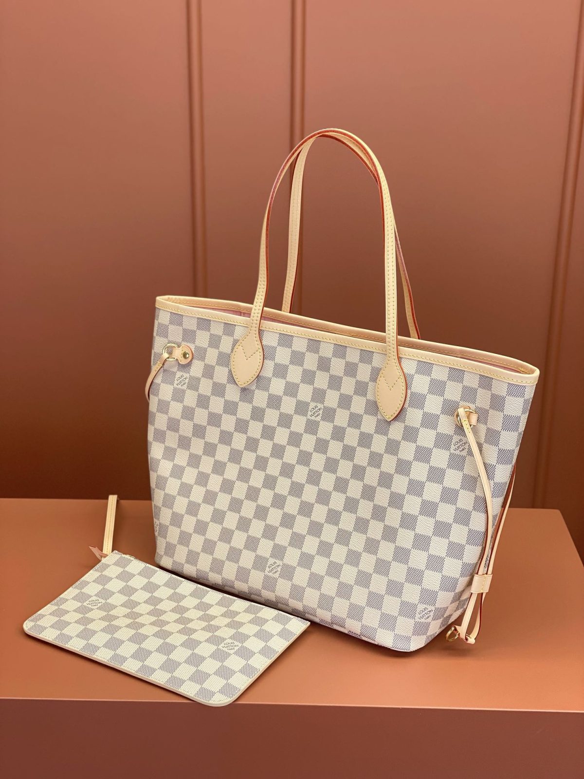 LV Neverfull MM Bag - Image 4