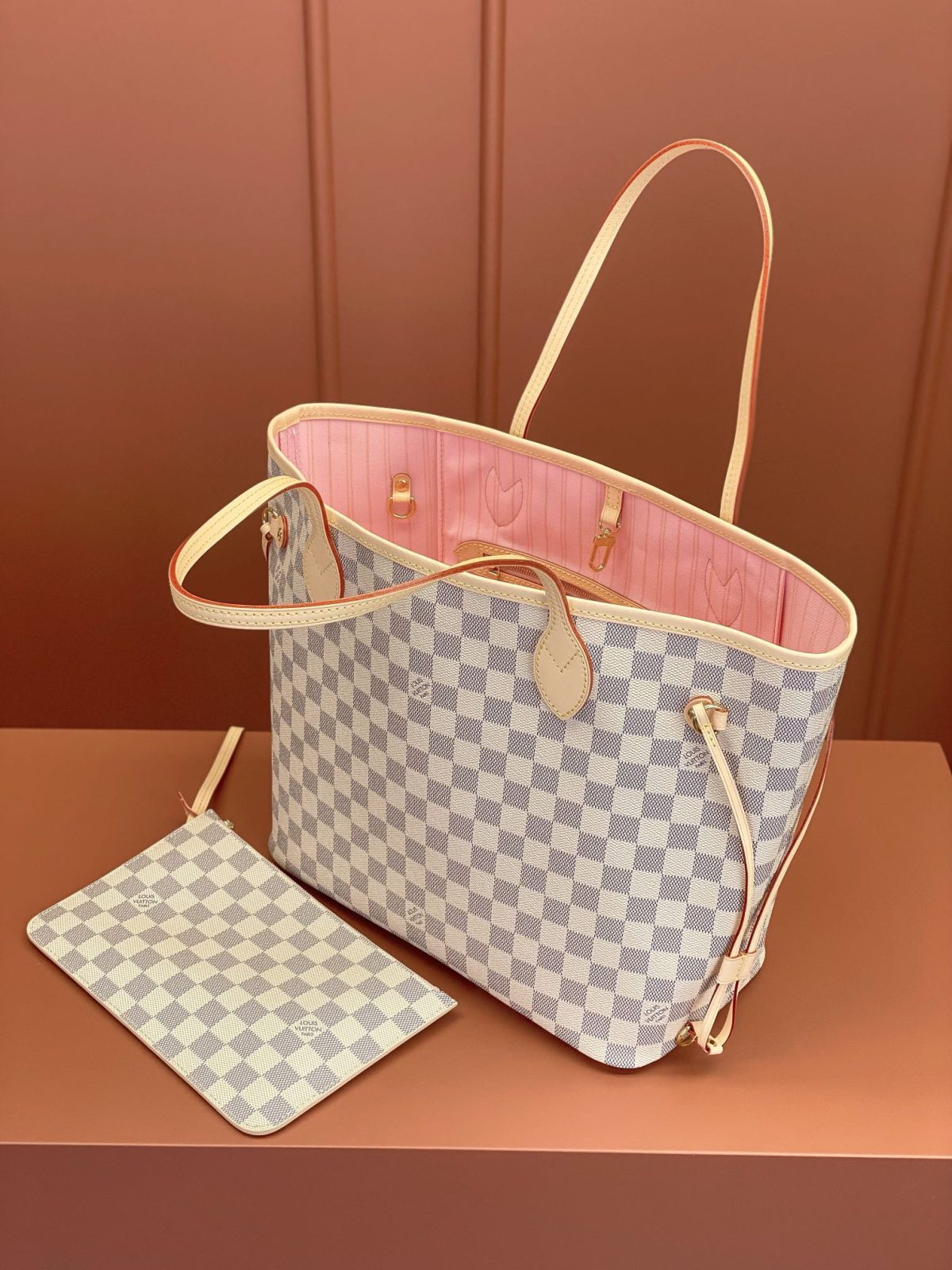 LV Neverfull MM Bag - Image 8