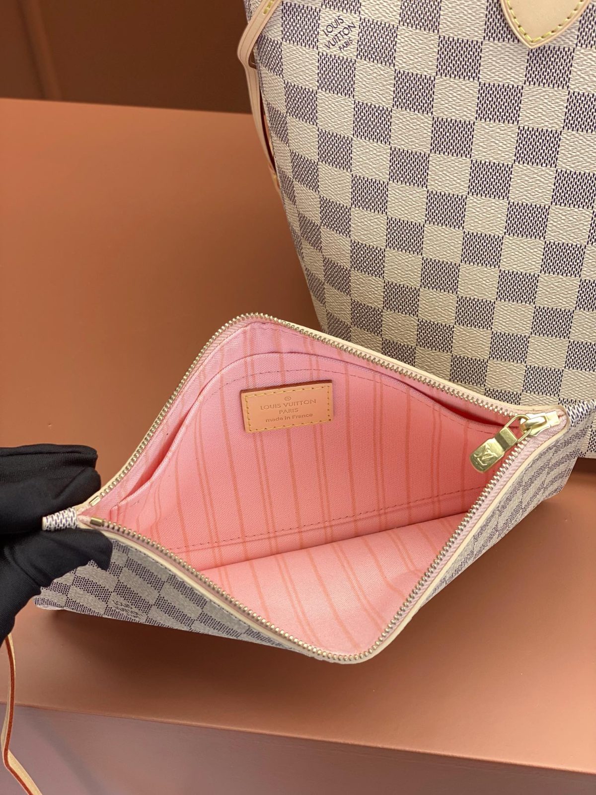 LV Neverfull MM Bag - Image 7