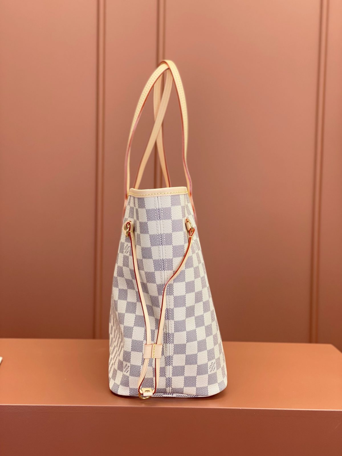 LV Neverfull MM Bag - Image 5