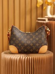 LV 𝐁𝐎𝐔𝐋𝐎𝐆𝐍𝐄 Bag - Image 5