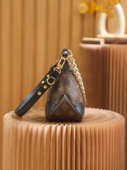 LV 𝐁𝐎𝐔𝐋𝐎𝐆𝐍𝐄 Bag - Image 7