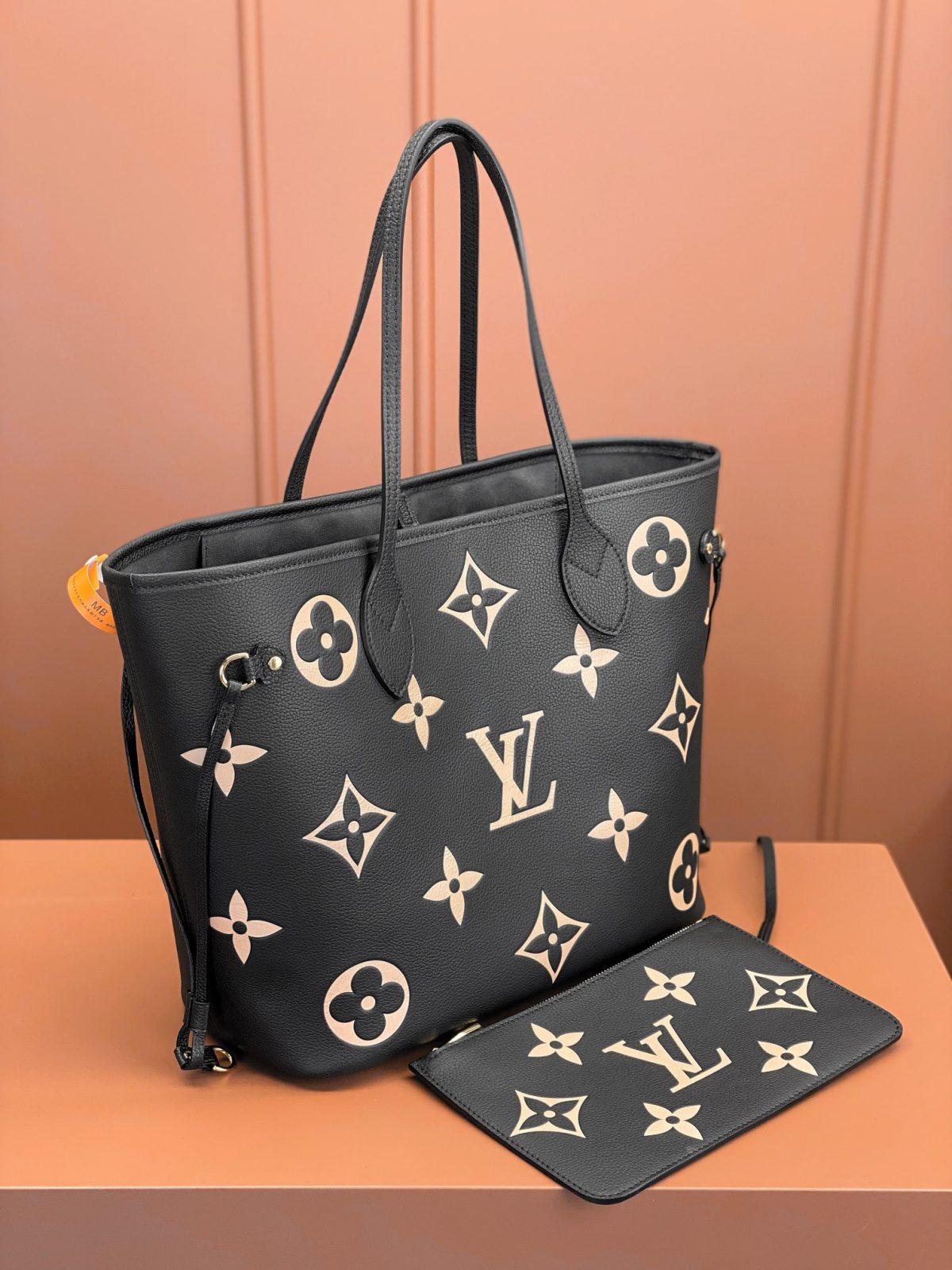LV Neverfull MM Bag - Image 3