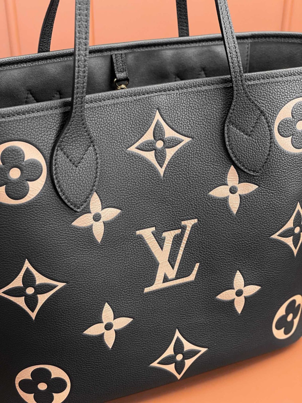 LV Neverfull MM Bag - Image 7