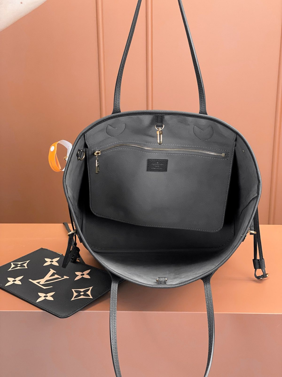 LV Neverfull MM Bag - Image 9