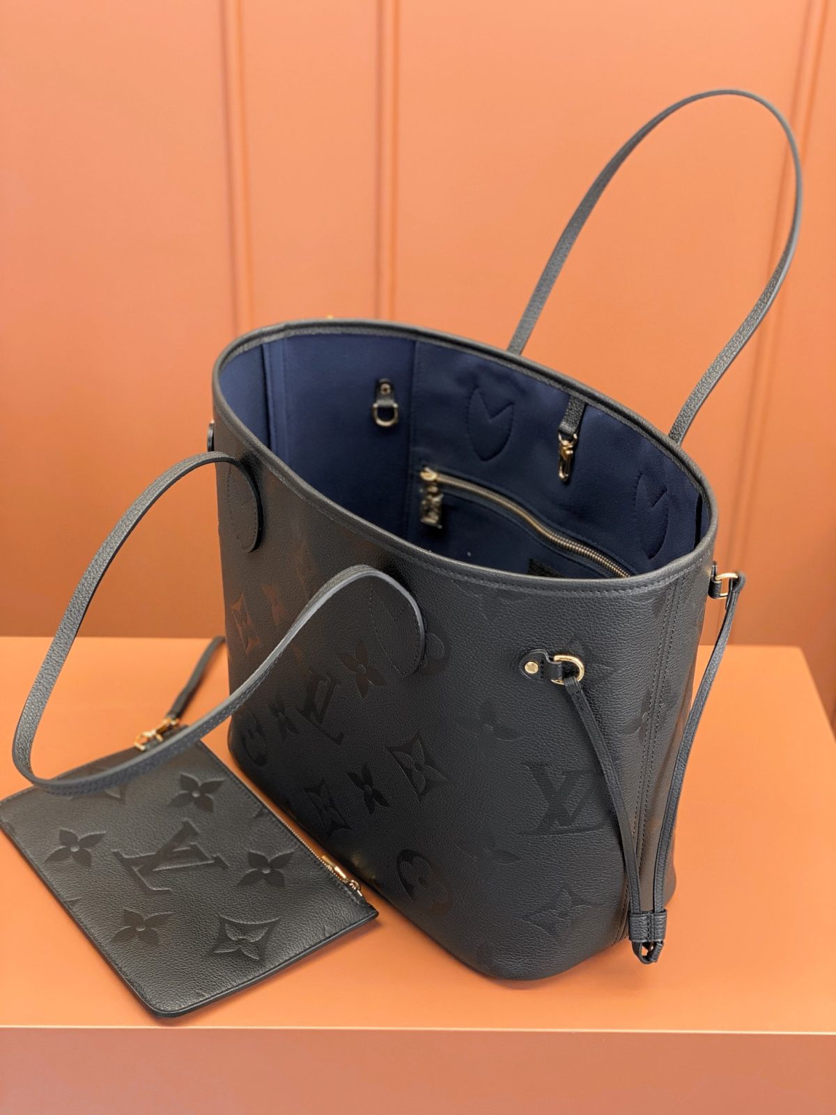 LV Neverfull MM Bag - Image 4