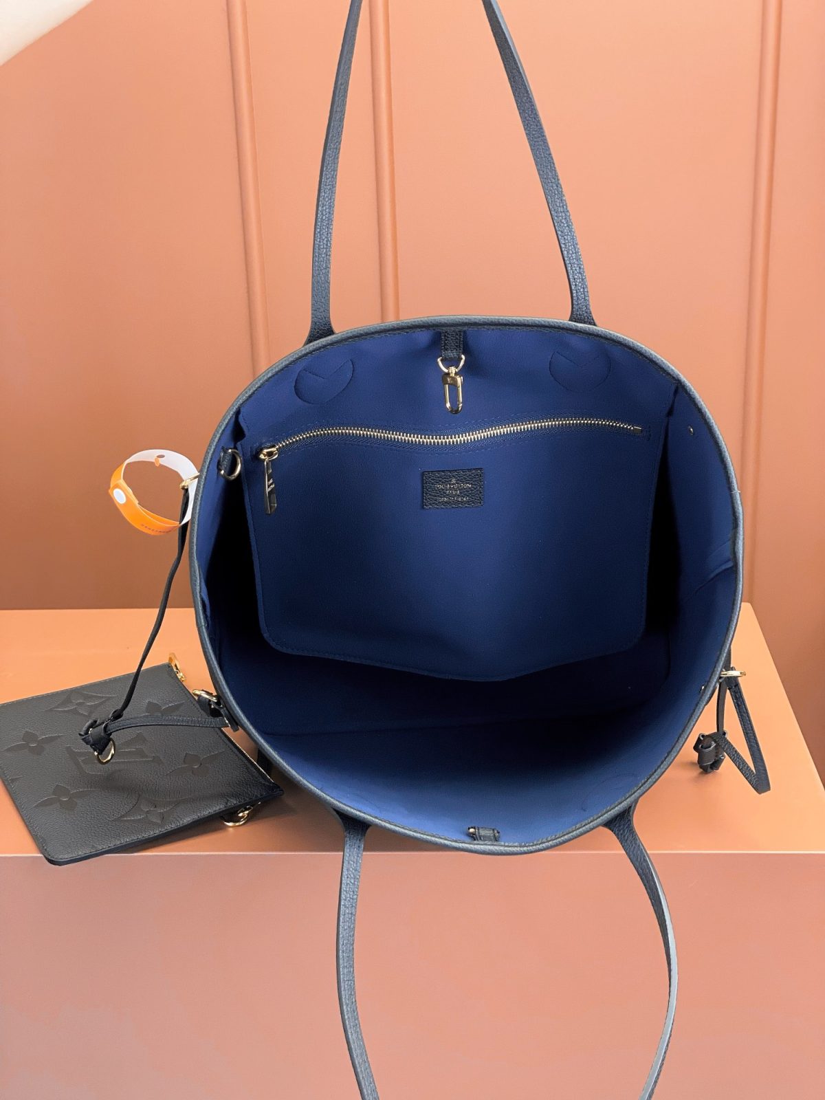 LV Neverfull MM Bag - Image 9