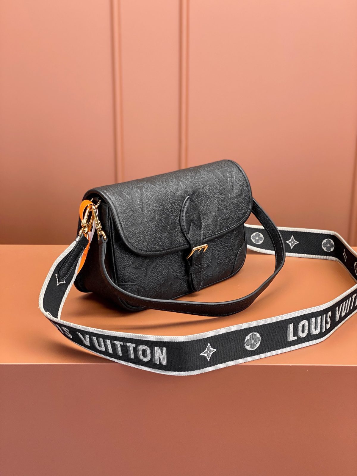 LV Diane Bag - Image 4