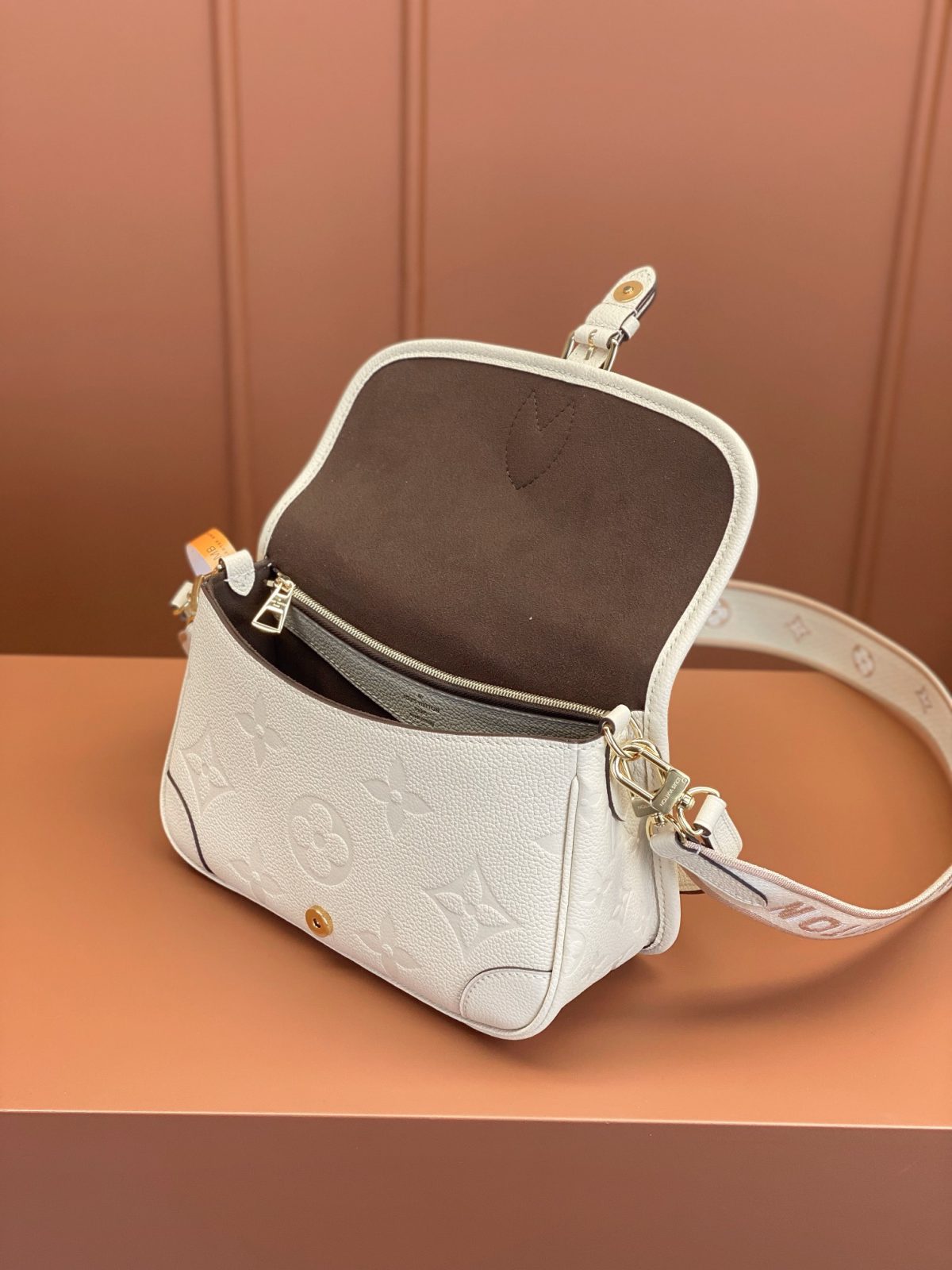 LV Diane Bag - Image 7