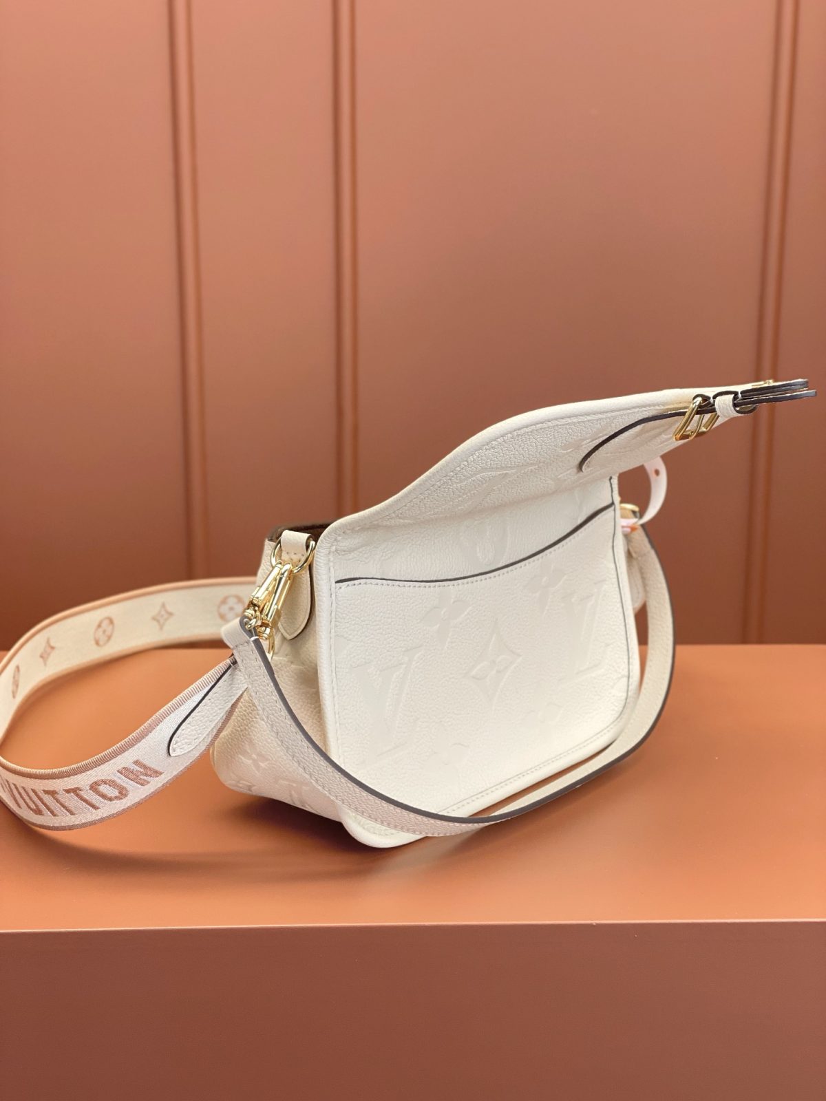 LV Diane Bag - Image 6