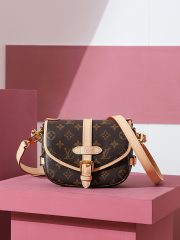 LV 𝐒𝐀𝐔𝐌𝐔𝐑 𝐁𝐁 BAG - Image 3