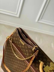 LV Liv Pochette Clutch Bag - Image 7
