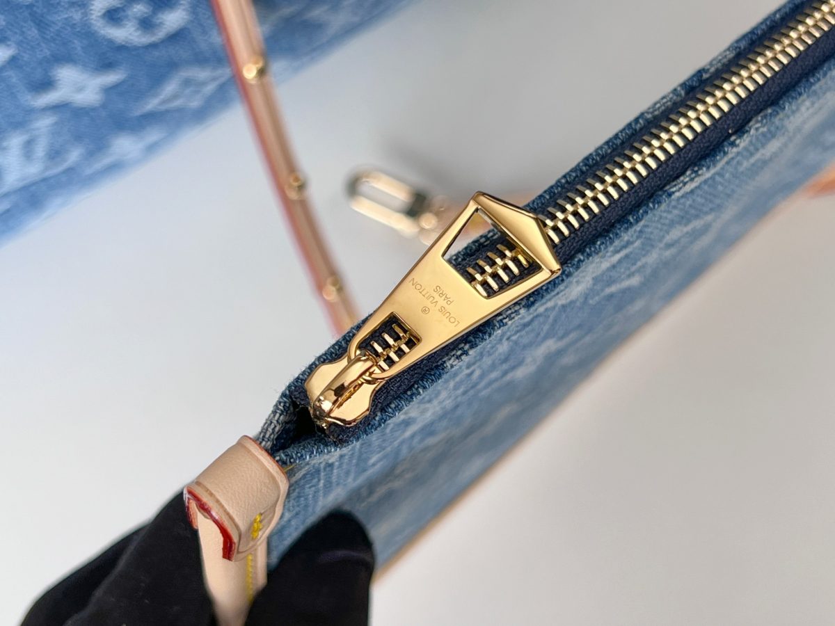 LV Bag - Image 6