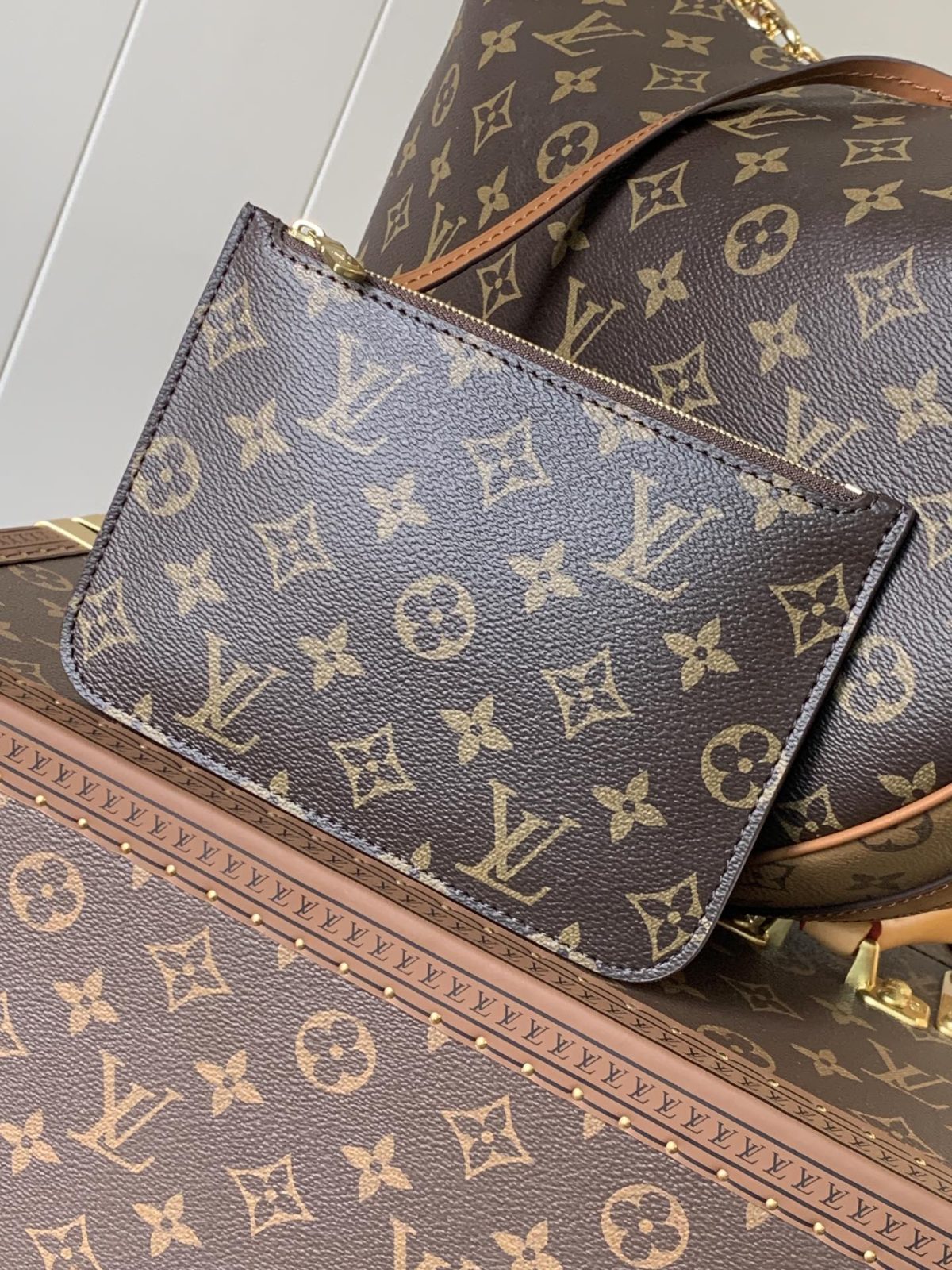 LV Loop Hobo Bag - Image 6