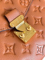 LV Pochette Metis Bag - Image 6