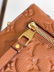 LV Pochette Metis Bag - Image 7