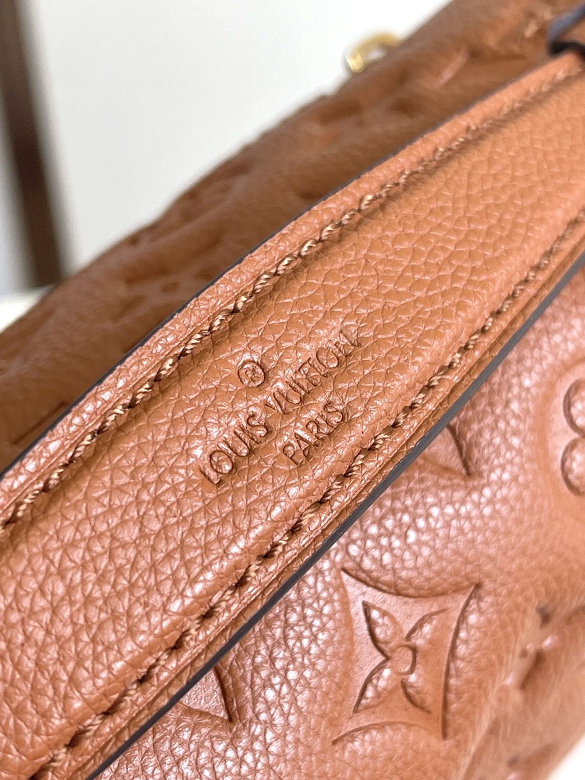 LV Pochette Metis Bag - Image 8