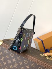 LV Pochette Accessoires Bag - Image 3