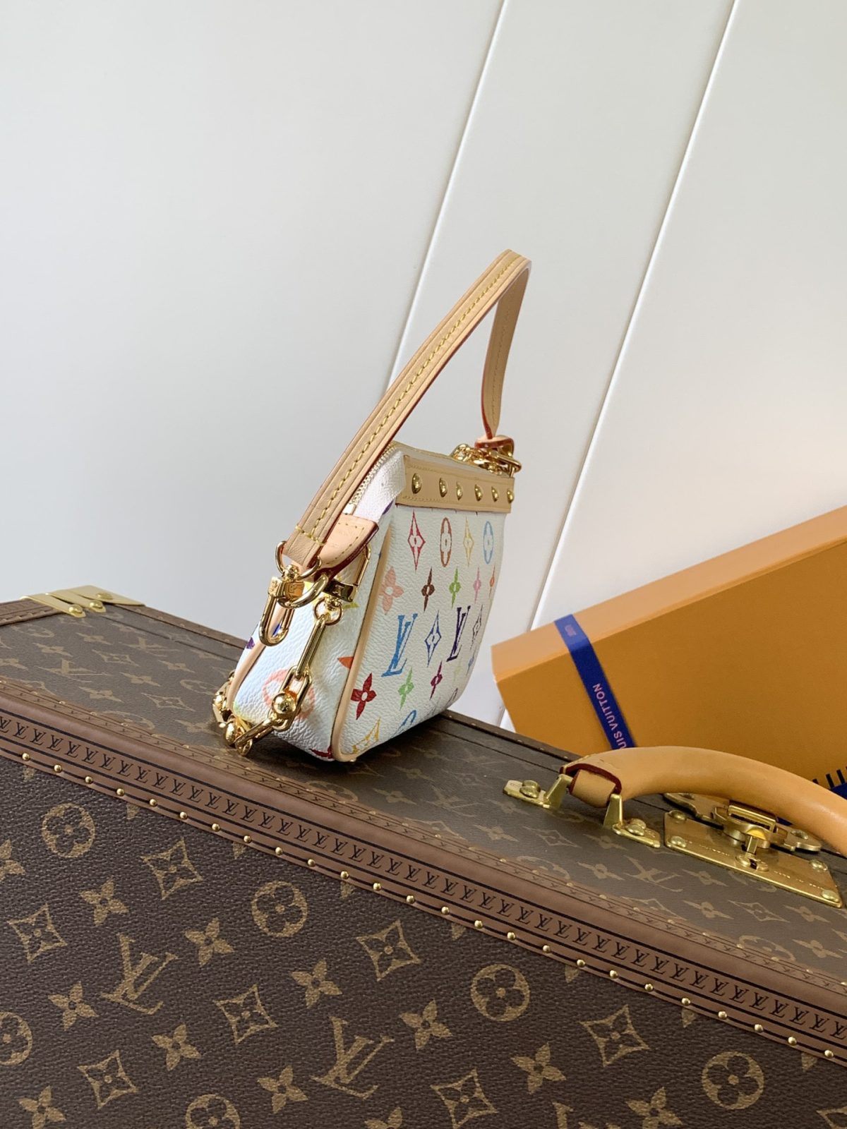LV Pochette Accessoires Bag - Image 4