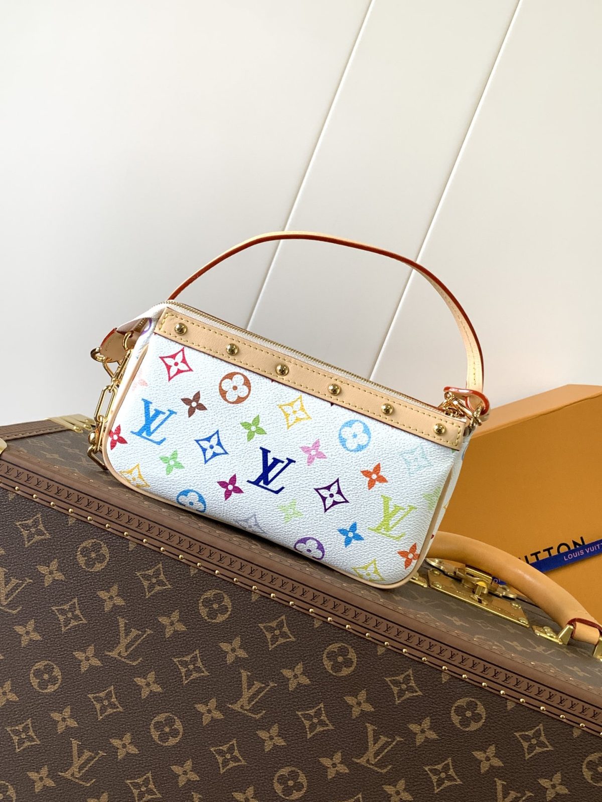 LV Pochette Accessoires Bag - Image 2