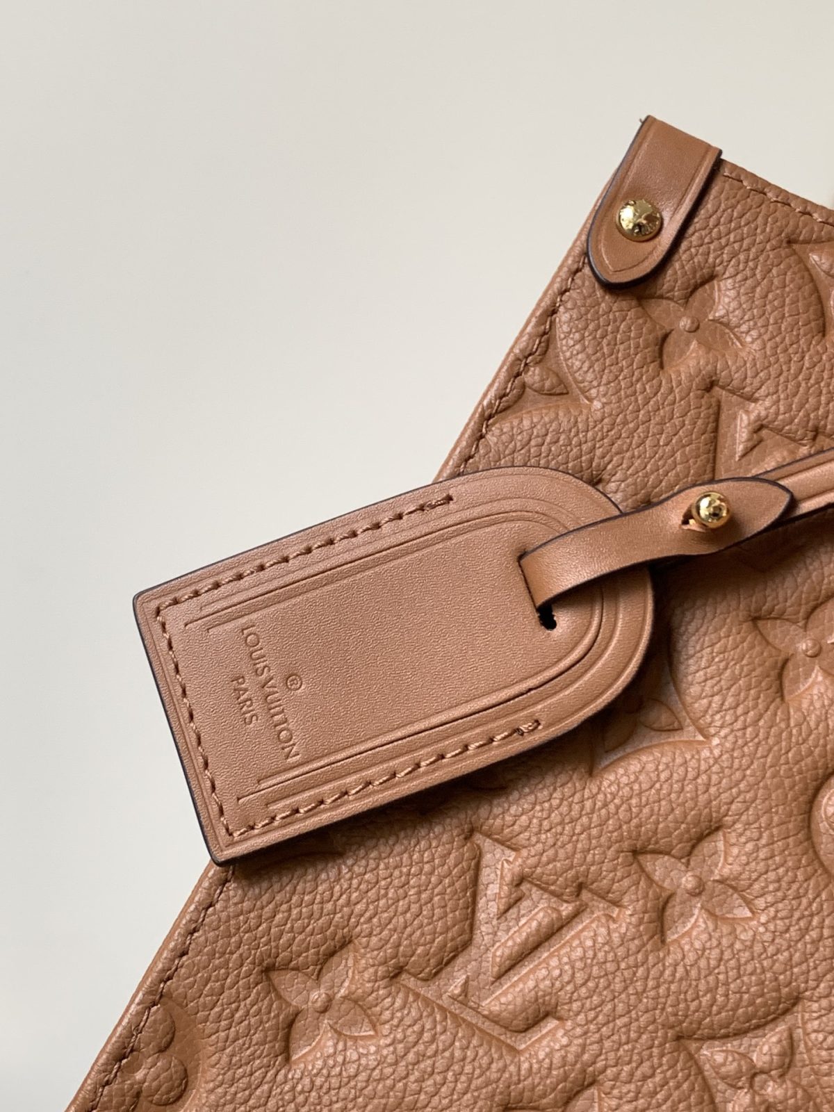 LV Onthego Handbag - Image 6