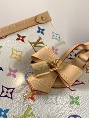 LV Onthego Handbag - Image 6