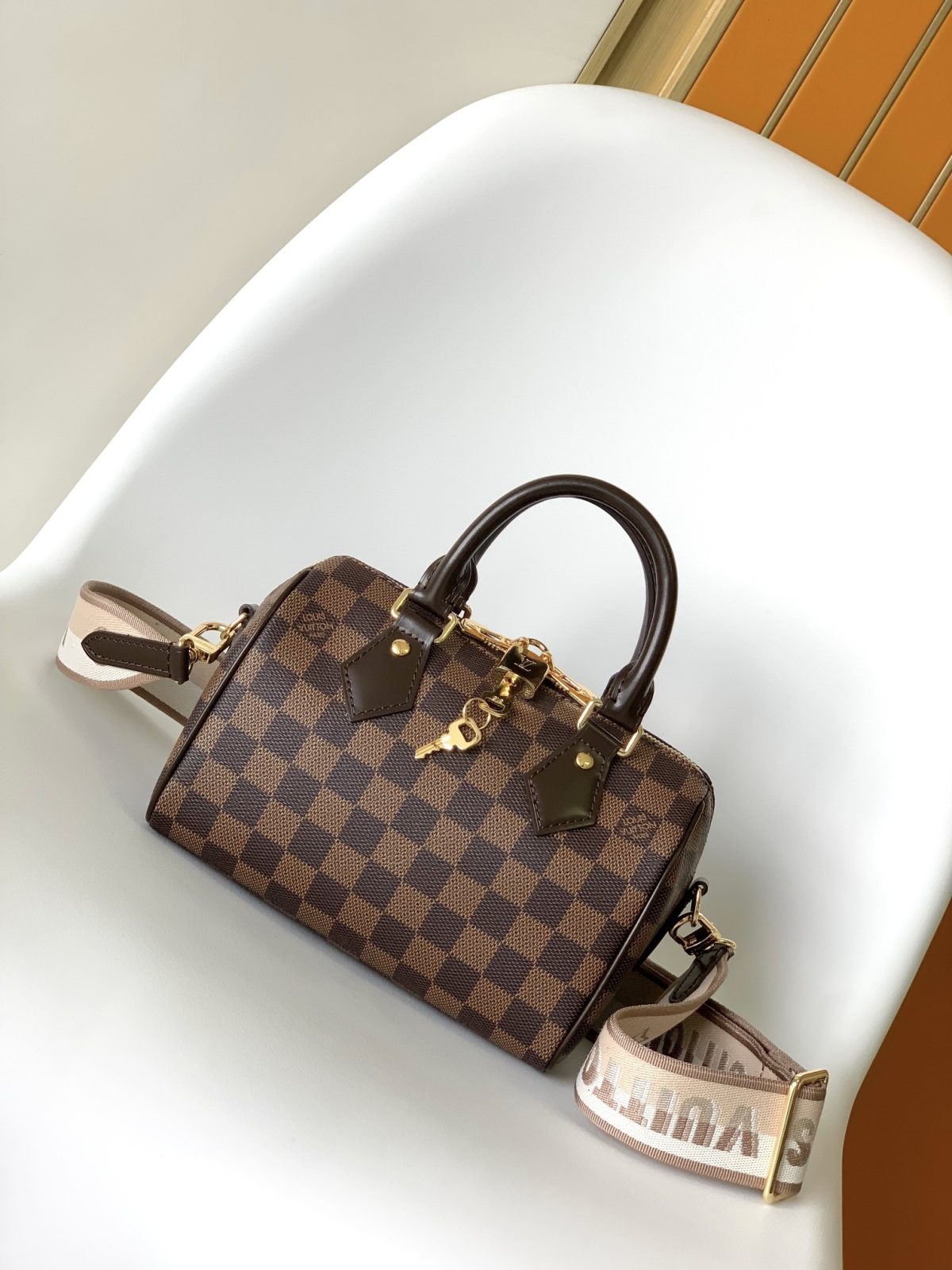 LV Speedy Bandoulière 20 Bag - Image 1